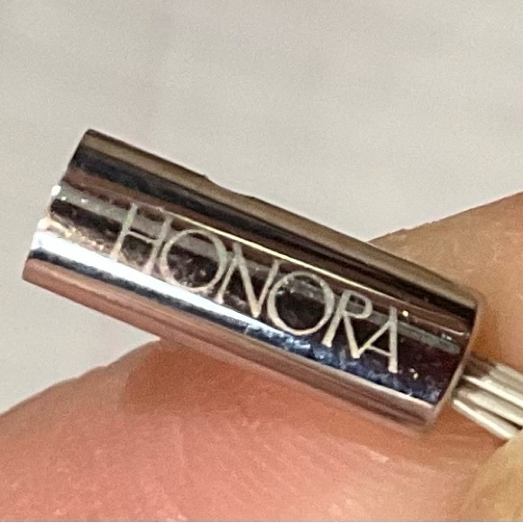 Honora:  Wire multi color string fresh. Water pearls about/ approximately 18” i - Picture 5 of 8